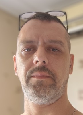 Антон из Тольятти 45 лет