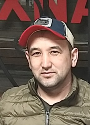 Умар Курбаналиев