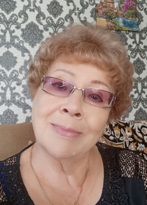 Зинаида из Томска 77 лет