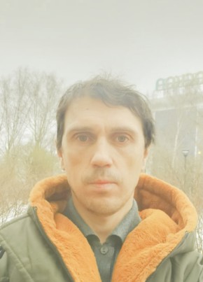 Роман из Москвы 47 лет