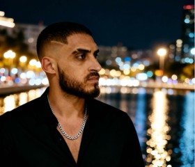 Beyzat, 25, Dagenham