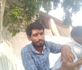 Kanak, 21, Nayudupeta