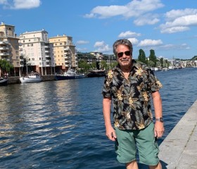 Ross, 60, London