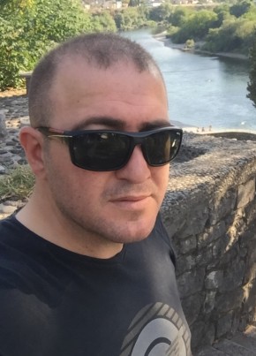 rinat, 38, Црна Гора, Подгорица