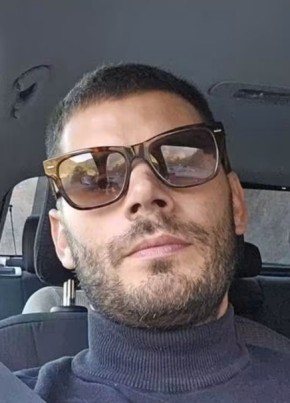 Milan из Панчево 42 года