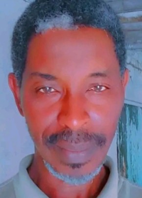 Diallo из Pikine 57 лет