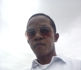 YARS, 27, Antananarivo