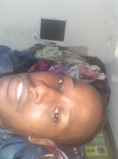 Sadaq, 34, Somalia, Mogadishu