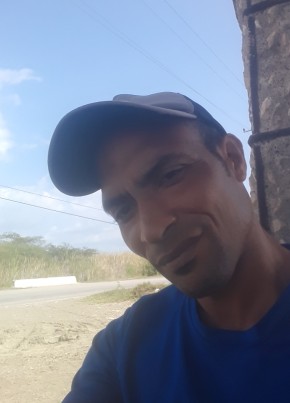Yanniel, 35, República de Cuba, La Habana