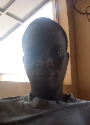 Mante, 20, République Togolaise, Lomé