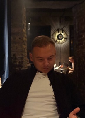 Artem из Луганска 30 лет