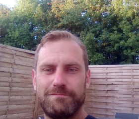 John, 41, Senlis