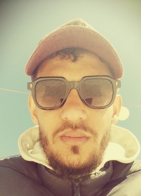 Naceuro Naceuro из Mostaganem 29 лет
