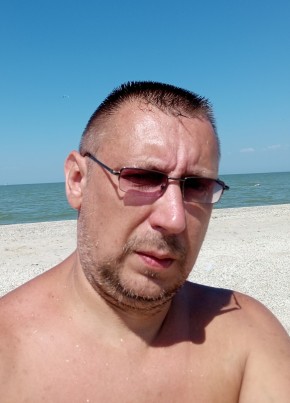 Александр из Азова 44 года