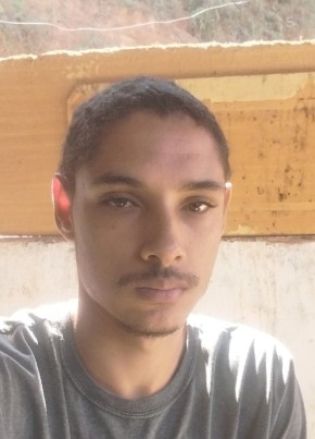 Adriano из Manhumirim 20 лет