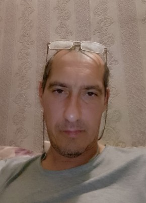 Максим из Красноярска 45 лет