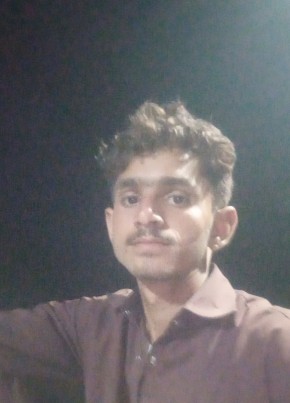 Shahzad Khan, 18, پاکستان, كوٹ ادُّو‎