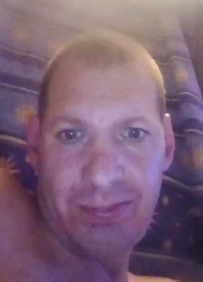 Sebastian из Katowice 35 лет