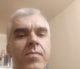 Milo, 44, Trnava