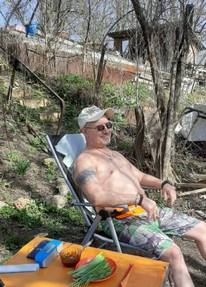 Максим из Калуги 63 года