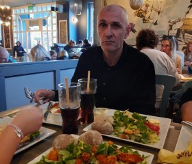 Mitkhun, 50, Wolomin