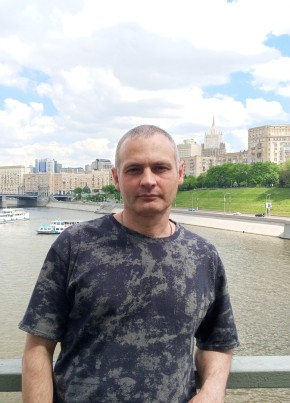 Валерий из Москвы 42 года