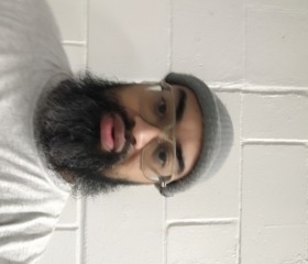 Tee, 38, Philadelphia