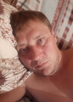 Илья, 42, Россия, Жирновск