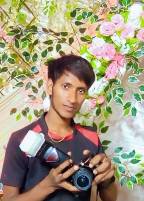 Ritesh Kumar, 18, India, Gonda