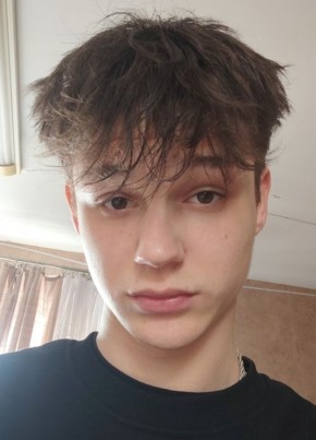 Олег из Омска 18 лет