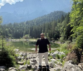 Farik, 41, Augsburg