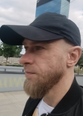 Dmitrii из Katowice 40 лет