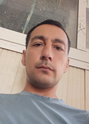 Шохрух из Yangiyer 32 года