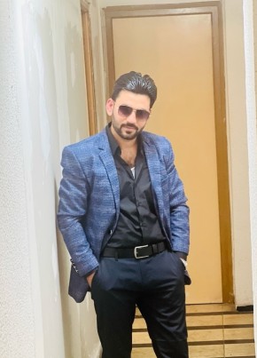 Ali saqlain из Elche 25 лет