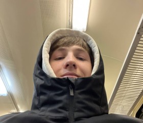 Aleksandr, 21, Tsjertkovo