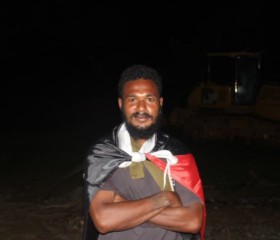 DANIEL, 23, Wewak