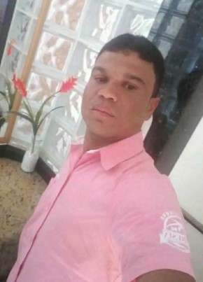 Rodrigo Santos, 35, Brazil, Salvador