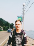 Максим, 22 года
