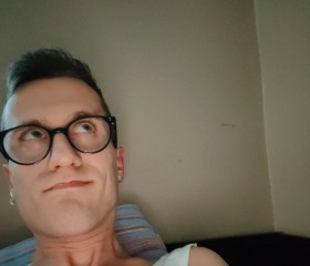 Sale, 26, Ruma