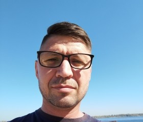 Botsman, 47, Samara