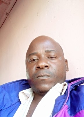 Konzih Rama, 43, Kenya, Nairobi