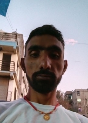 Nawlesh yadav, 28, India, Vapi