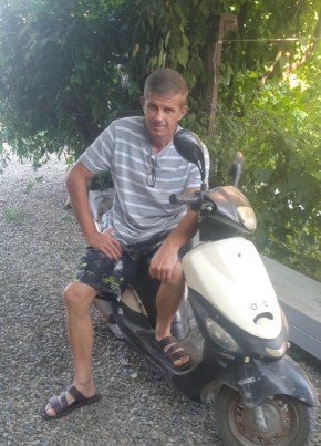 Андрей из Майкопа 44 года