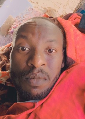 Omar из Seattle 32 года