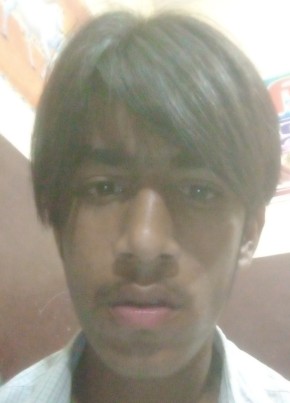 Kirshuchopra, 18, India, Manglaur