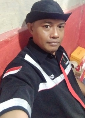 Aroen Aroen, 42, Indonesia, Kota Kendari