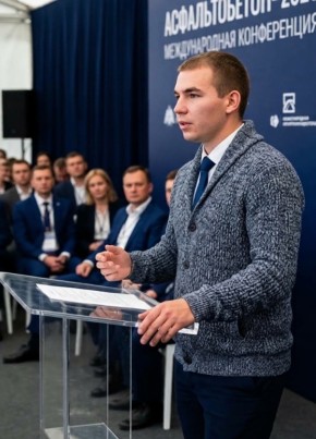 Илья из Москвы 26 лет