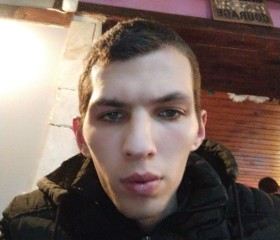 Ilian Petrov, 24 года, София