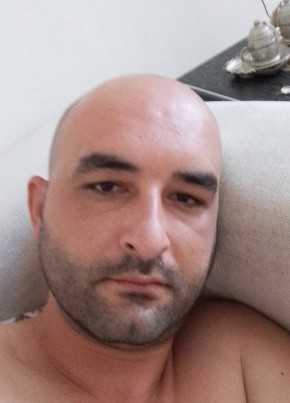 EROL DİNÇ, 36, Türkiye Cumhuriyeti, İzmir