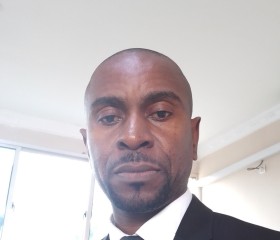 Serge, 45 лет, Kinshasa